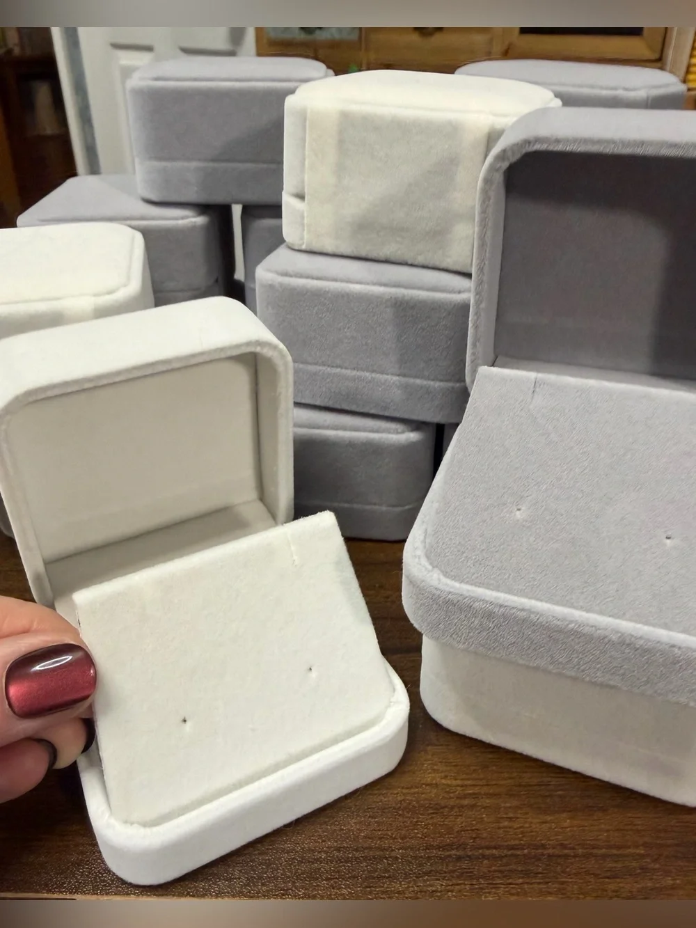 New Velvet Pendant / Earring Jewelry Boxes Ivory and Light Gray